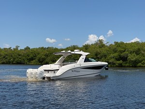 Sea Ray 400 SLX OB 0 2020 Sea Ray 400 SLX OB 1