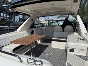 Sea Ray 400 SLX OB 16 2020 Sea Ray 400 SLX OB 17