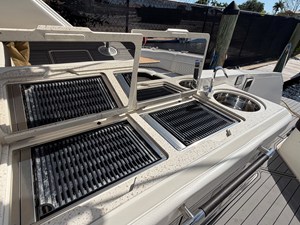 Sea Ray 400 SLX OB 22 2020 Sea Ray 400 SLX OB 23