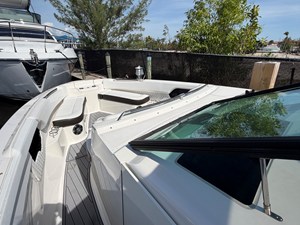 Sea Ray 400 SLX OB 36 2020 Sea Ray 400 SLX OB 37