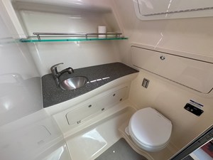 Boston Whaler 315 CONQUEST 36 2018 Boston Whaler 315 CONQUEST 37