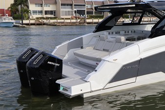 Cruisers Yachts 42 GLS Outboard 7 2026 Cruisers Yachts 42 GLS Outboard 8