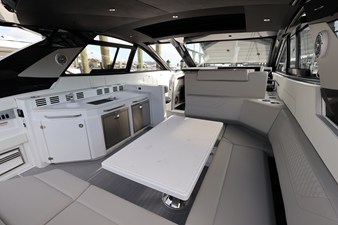 Cruisers Yachts 42 GLS Outboard 13 2026 Cruisers Yachts 42 GLS Outboard 14