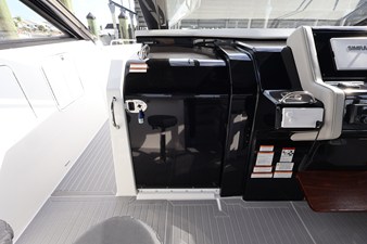 Cruisers Yachts 42 GLS Outboard 27 2026 Cruisers Yachts 42 GLS Outboard 28