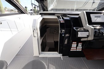 Cruisers Yachts 42 GLS Outboard 29 2026 Cruisers Yachts 42 GLS Outboard 30