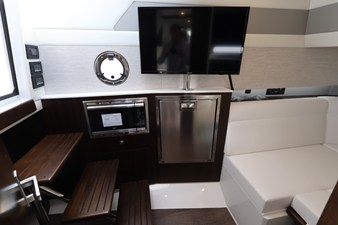 Cruisers Yachts 42 GLS Outboard 33 2026 Cruisers Yachts 42 GLS Outboard 34