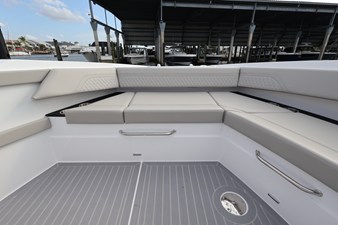 Cruisers Yachts 42 GLS Outboard 45 2026 Cruisers Yachts 42 GLS Outboard 46
