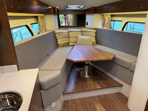 Cruisers Yachts 390 EXPRESS COUPE 15 2015 Cruisers Yachts 390 EXPRESS COUPE 16