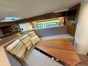 Cruisers Yachts 390 EXPRESS COUPE 19 2015 Cruisers Yachts 390 EXPRESS COUPE 20