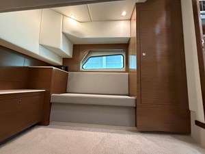 Cruisers Yachts 390 EXPRESS COUPE 29 2015 Cruisers Yachts 390 EXPRESS COUPE 30