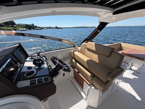 Cruisers Yachts 390 EXPRESS COUPE 35 2015 Cruisers Yachts 390 EXPRESS COUPE 36