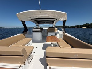Cruisers Yachts 390 EXPRESS COUPE 42 2015 Cruisers Yachts 390 EXPRESS COUPE 43