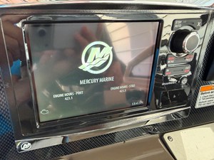 Cruisers Yachts 390 EXPRESS COUPE 49 2015 Cruisers Yachts 390 EXPRESS COUPE 50