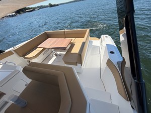 Cruisers Yachts 390 EXPRESS COUPE 59 2015 Cruisers Yachts 390 EXPRESS COUPE 60