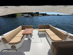 Cruisers Yachts 390 EXPRESS COUPE 60 2015 Cruisers Yachts 390 EXPRESS COUPE 61