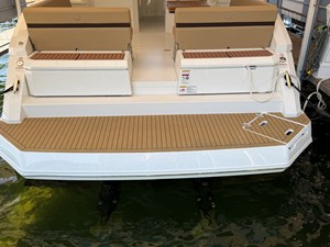 Cruisers Yachts 390 EXPRESS COUPE 61 2015 Cruisers Yachts 390 EXPRESS COUPE 62
