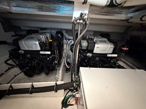 Cruisers Yachts 390 EXPRESS COUPE 70 2015 Cruisers Yachts 390 EXPRESS COUPE 71