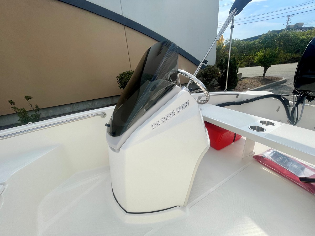 2027 Boston Whaler 130 Super Sport 6