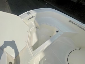 2027 Boston Whaler 130 Super Sport 9