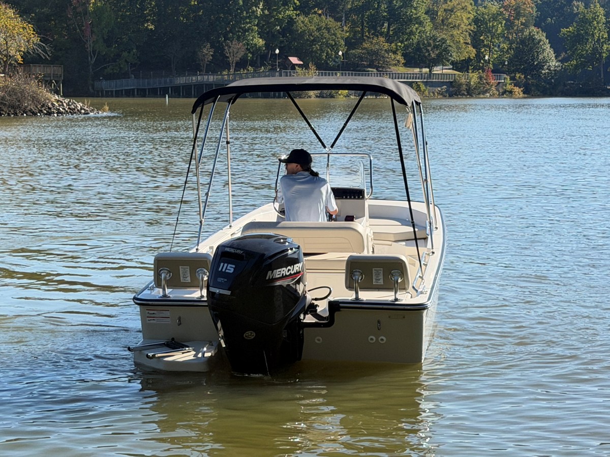 2027 Boston Whaler 170 Montauk 9