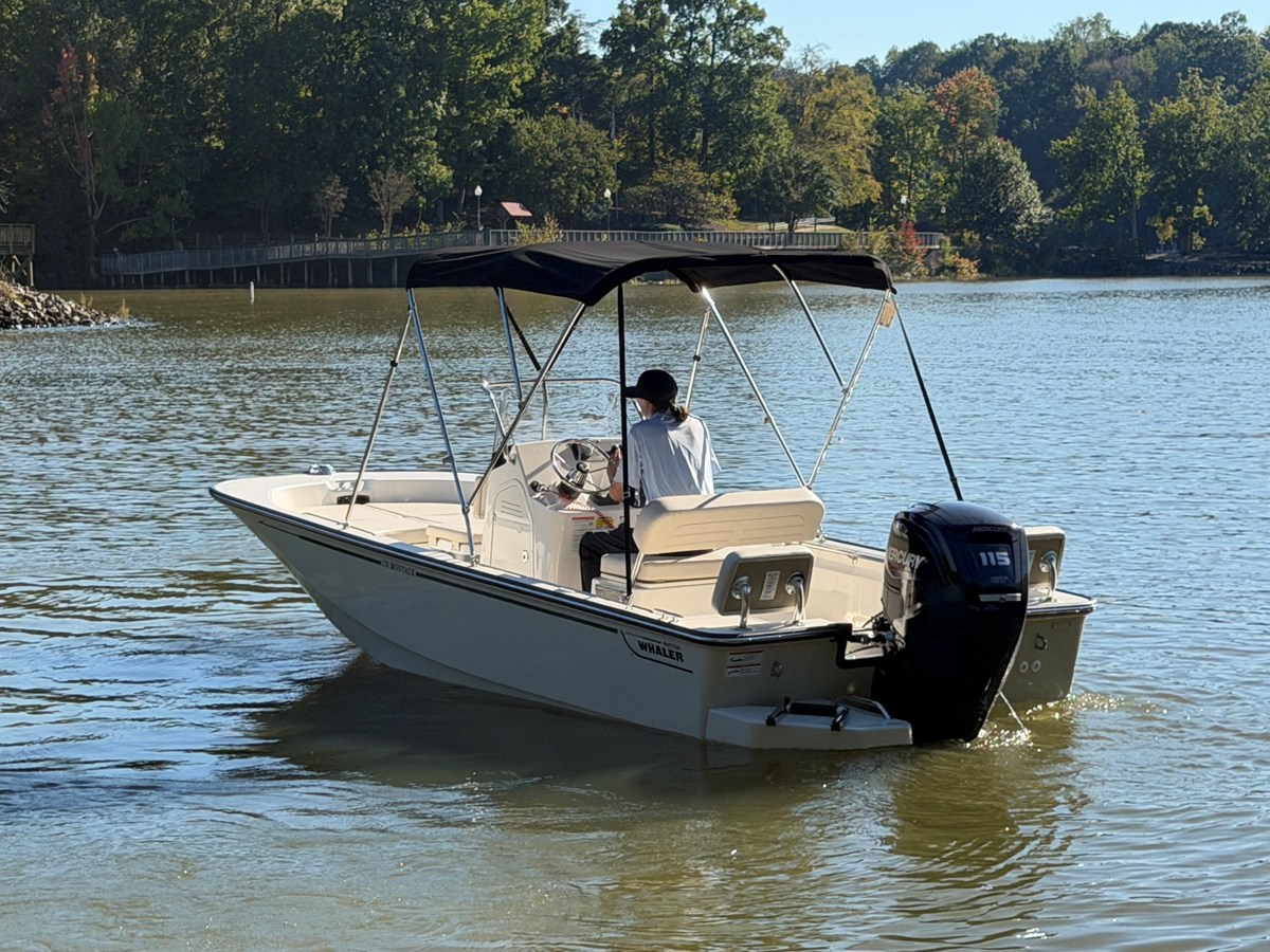 2027 Boston Whaler 170 Montauk 11