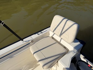 2027 Boston Whaler 170 Montauk 12