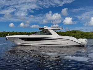Sea Ray SLX 400 OB 4 2019 Sea Ray SLX 400 OB 5