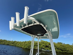 2027 Boston Whaler 210 Montauk 8