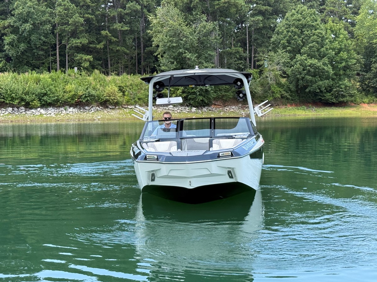 2022 Malibu M220 3