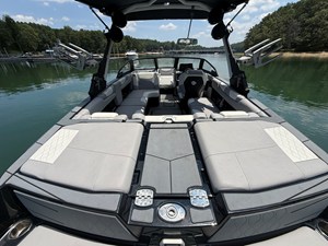 2022 Malibu M220 10