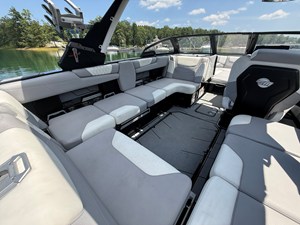 2022 Malibu M220 15