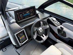 2022 Malibu M220 28