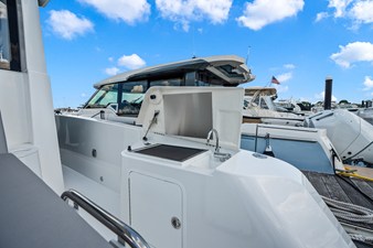 Cruisers Yachts 38 VTR EC 14 2026 Cruisers Yachts 38 VTR EC 15