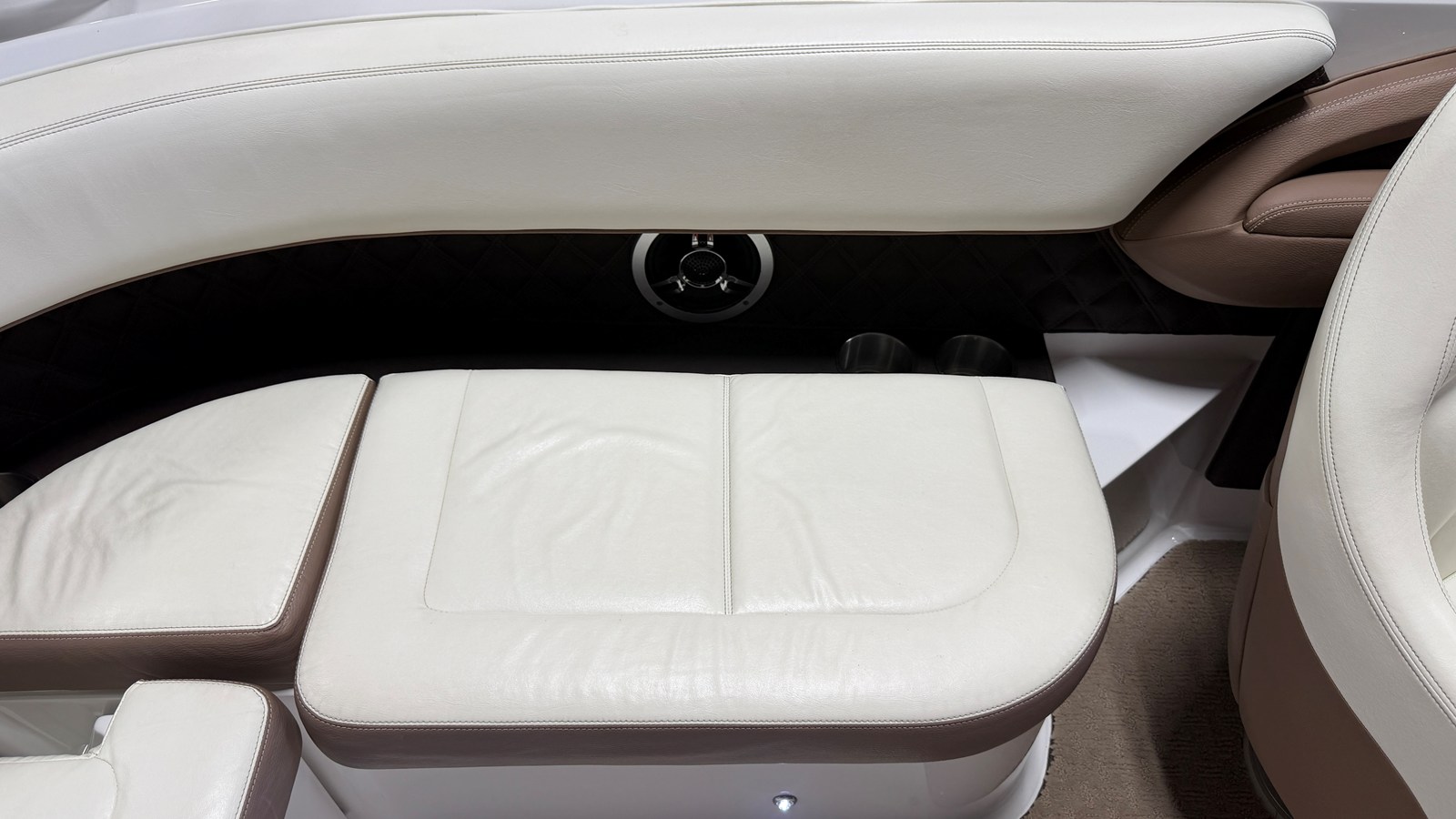 2011 Cobalt 242 32