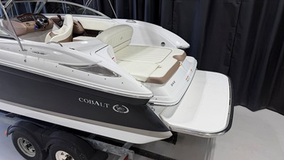 2011 Cobalt 242 7