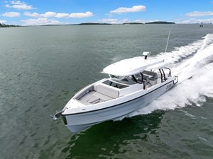 Cruisers Yachts 38 VTR 2 2026 Cruisers Yachts 38 VTR 3