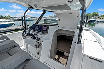 Cruisers Yachts 38 VTR 23 2026 Cruisers Yachts 38 VTR 24