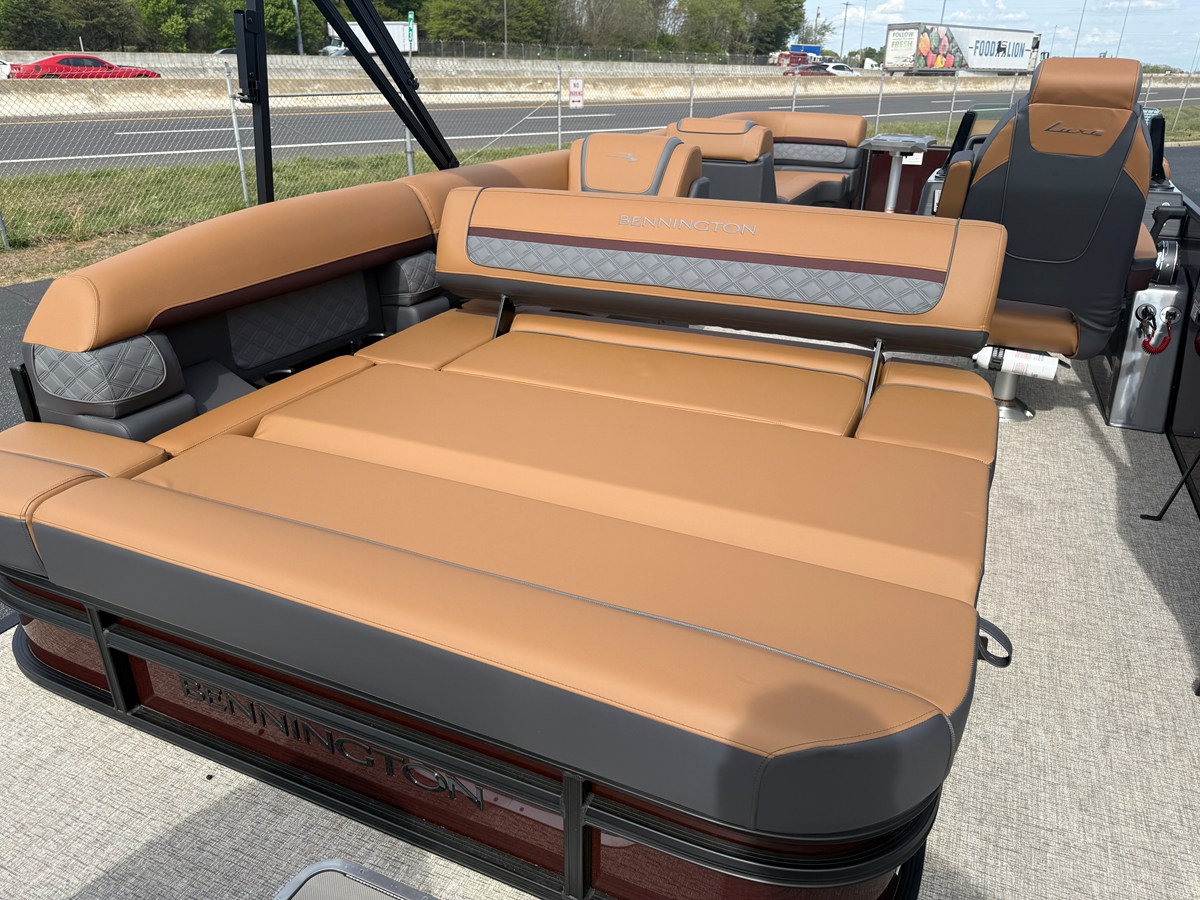 2026 Bennington 23 SSB LUXE 17