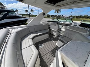 Sea Ray SLX 310 Outboard 9 2023 Sea Ray SLX 310 Outboard 10