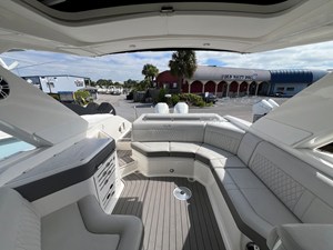 Sea Ray SLX 310 Outboard 12 2023 Sea Ray SLX 310 Outboard 13