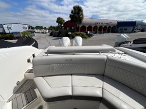 Sea Ray SLX 310 Outboard 16 2023 Sea Ray SLX 310 Outboard 17