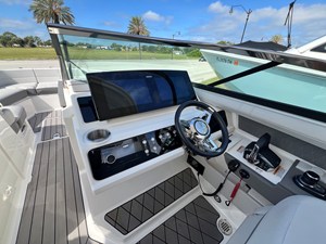 Sea Ray SLX 310 Outboard 21 2023 Sea Ray SLX 310 Outboard 22