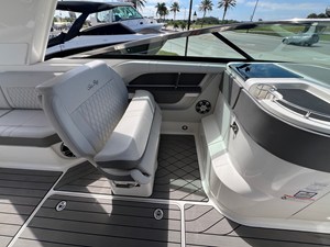 Sea Ray SLX 310 Outboard 24 2023 Sea Ray SLX 310 Outboard 25