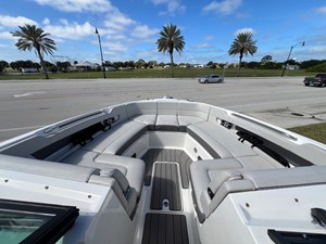 Sea Ray SLX 310 Outboard 29 2023 Sea Ray SLX 310 Outboard 30