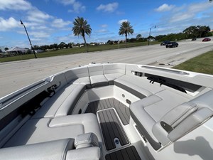 Sea Ray SLX 310 Outboard 31 2023 Sea Ray SLX 310 Outboard 32