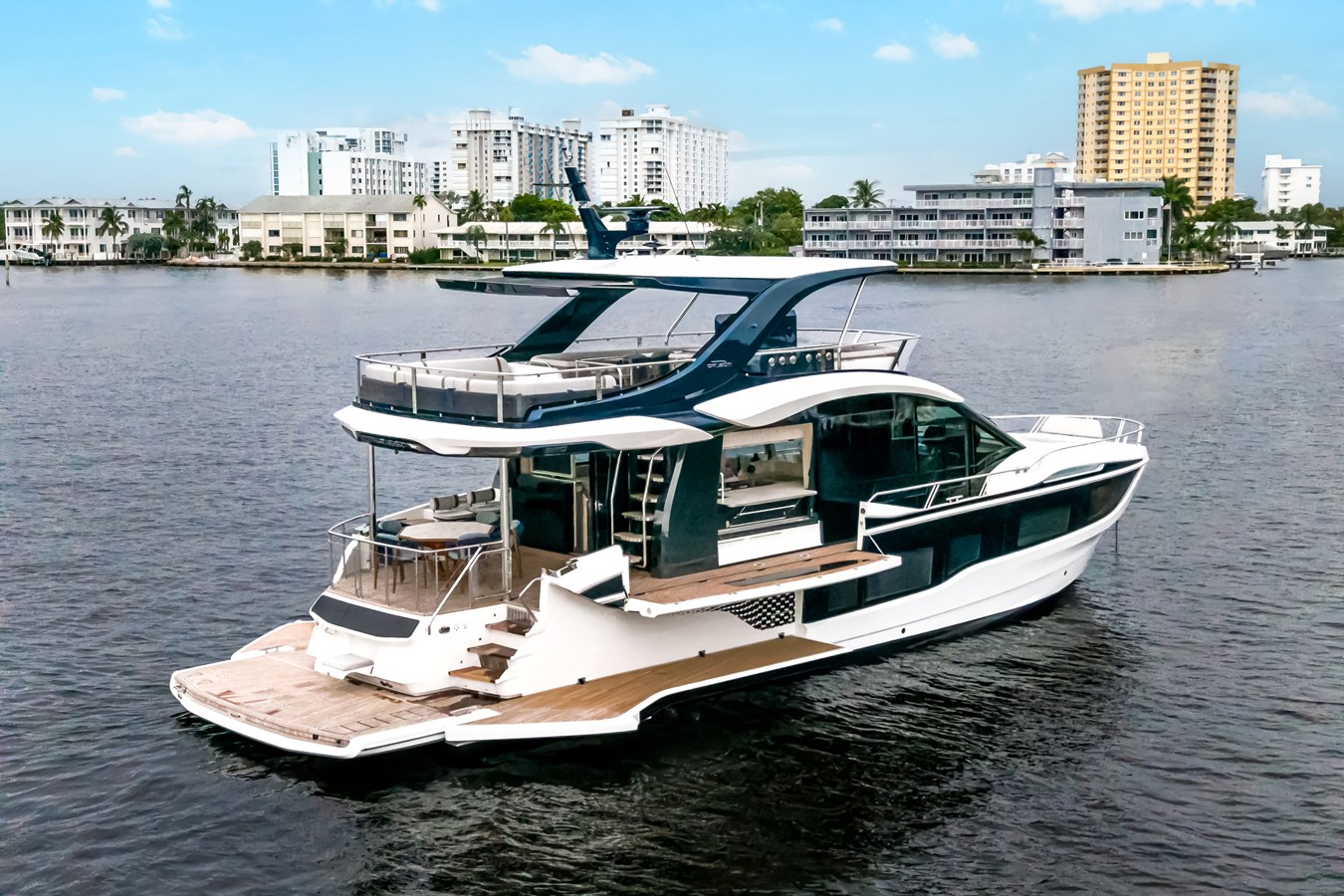 2027 Galeon 620 FLY 23