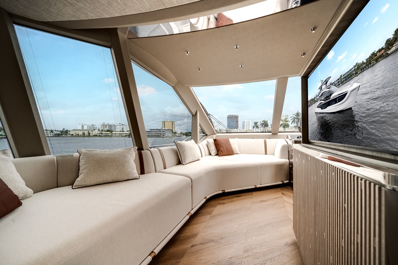 2027 Galeon 620 FLY 54