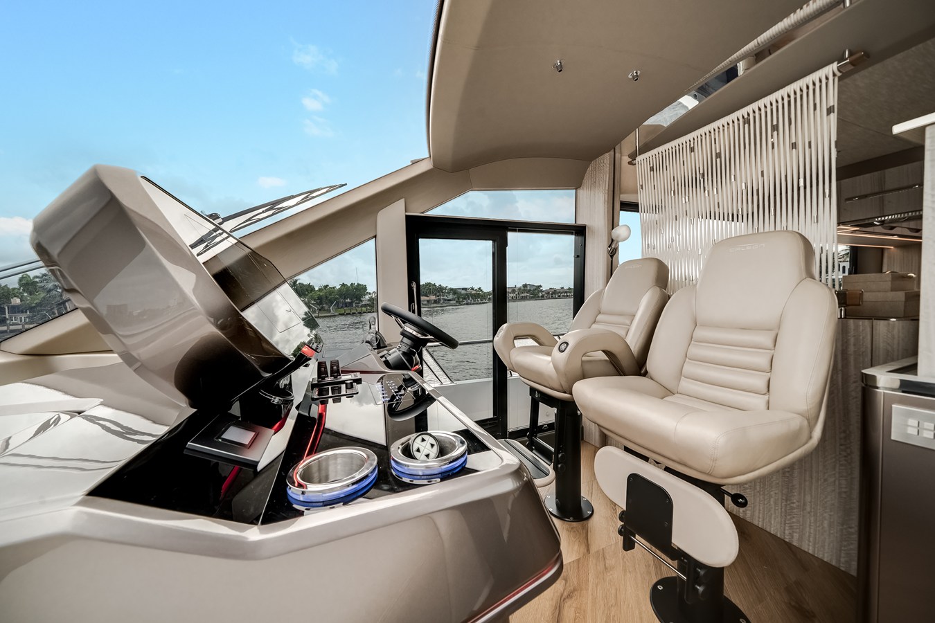 2027 Galeon 620 FLY 57