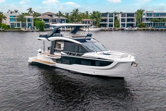 2027 Galeon 620 FLY 22