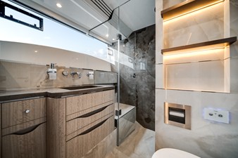 2027 Galeon 620 FLY 43